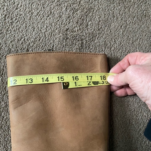 Ugg leather boots size 6 - Picture 9 of 12